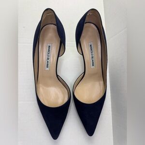 Manolo Blahnik Collina Navy Blue Suede Pointed Toe Pumps Size 38 1/2.
